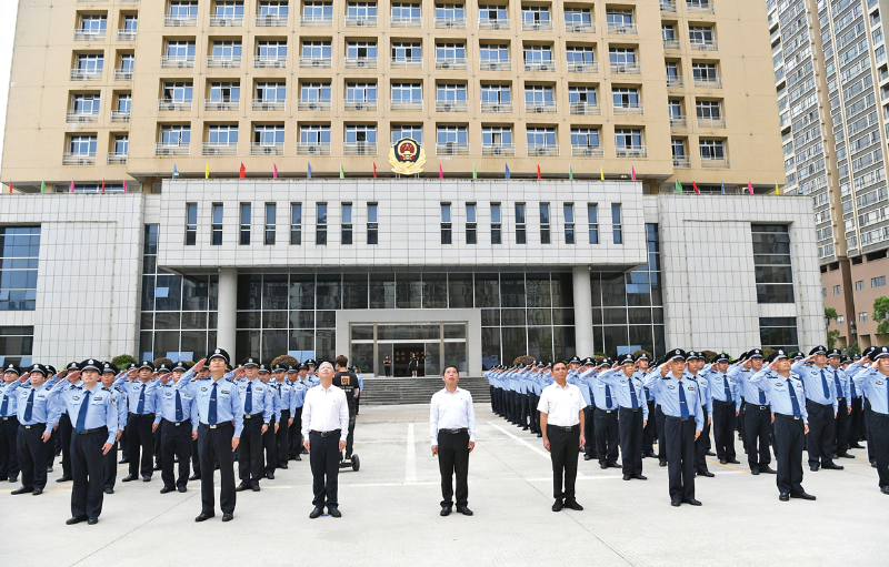 DSC_9100李謙常公安升旗.jpg