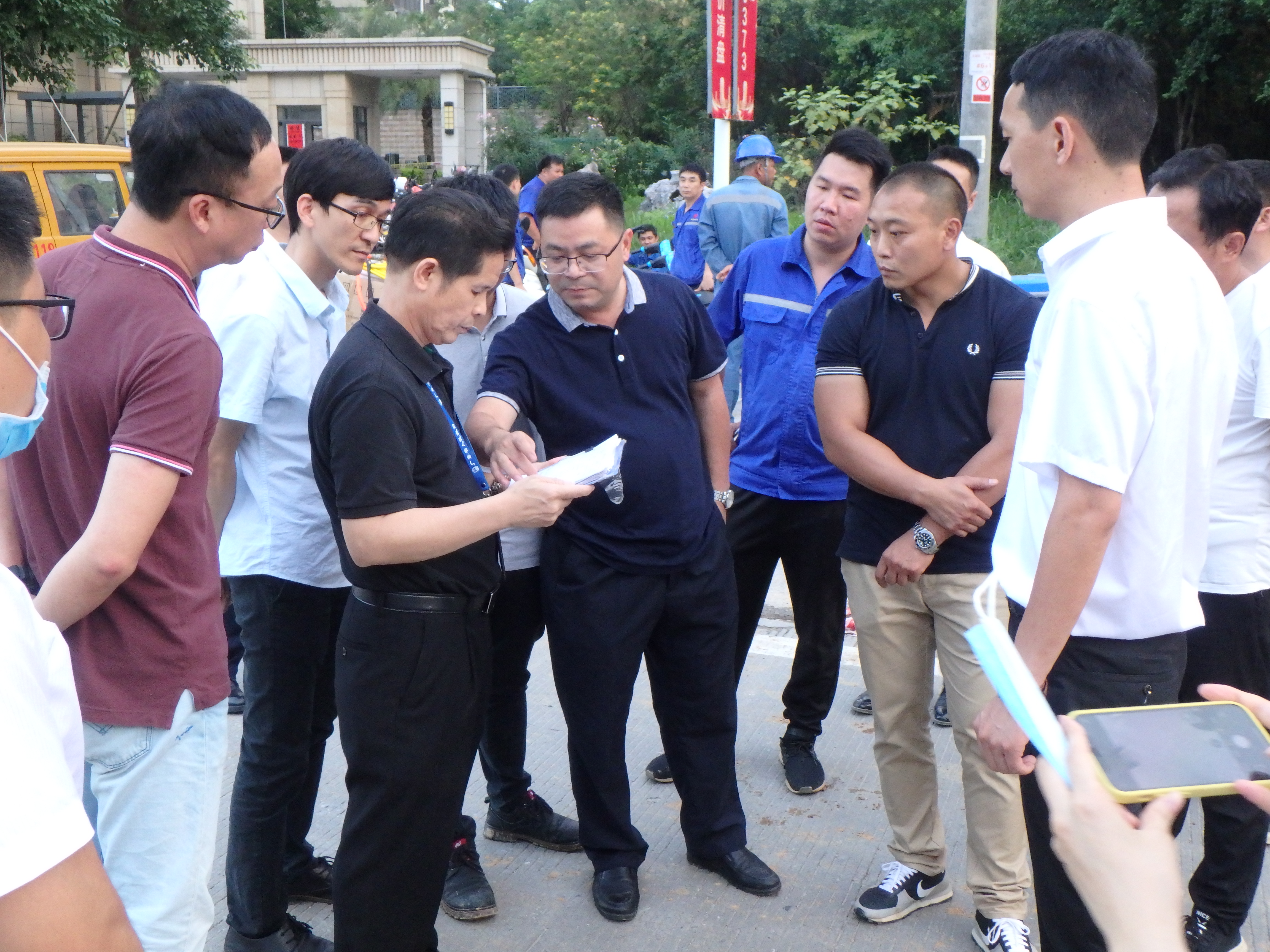 市應急管理局處置天然氣管道泄漏事故5（2021.5.6）.jpg